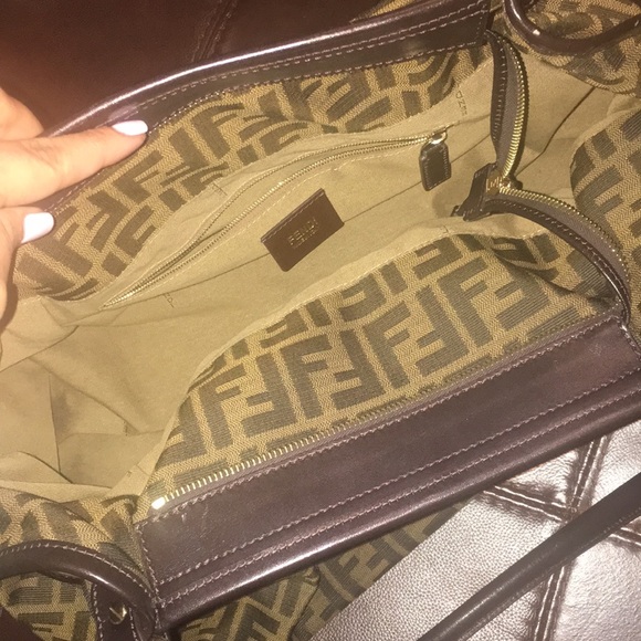 Authentic Vintage Fendi Bag - Picture 3 of 7